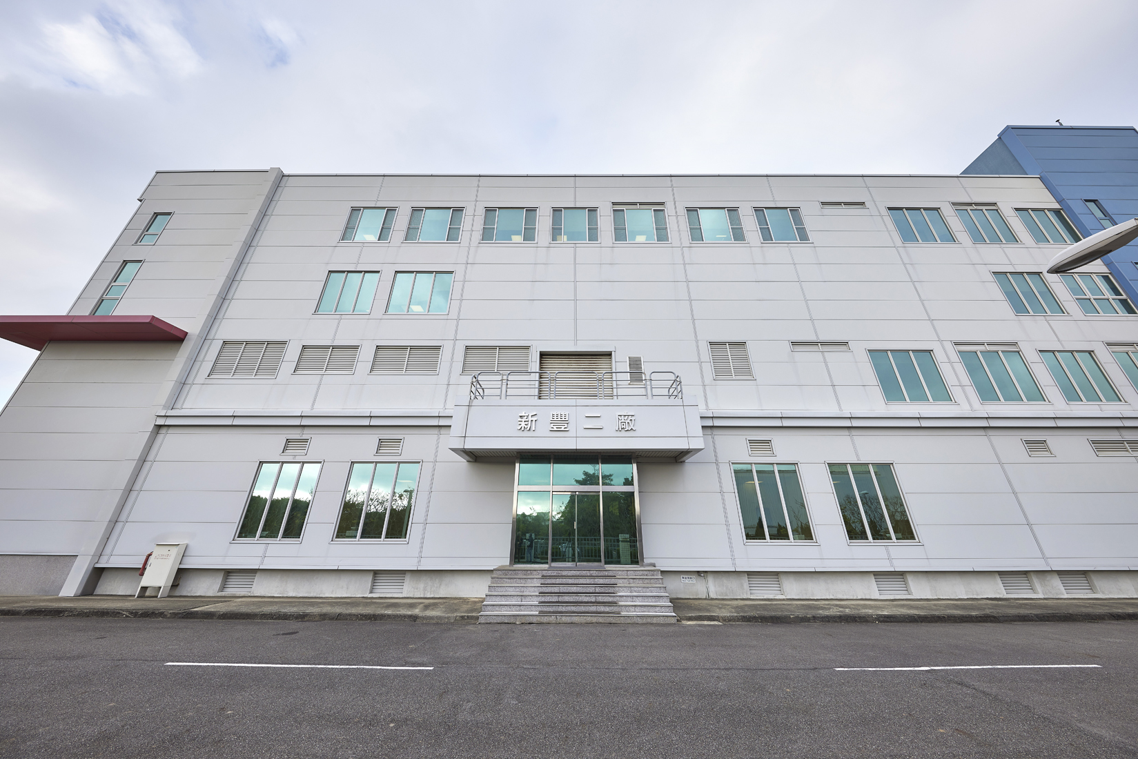 新豐二廠_環境_廠區外觀2(035A4642)