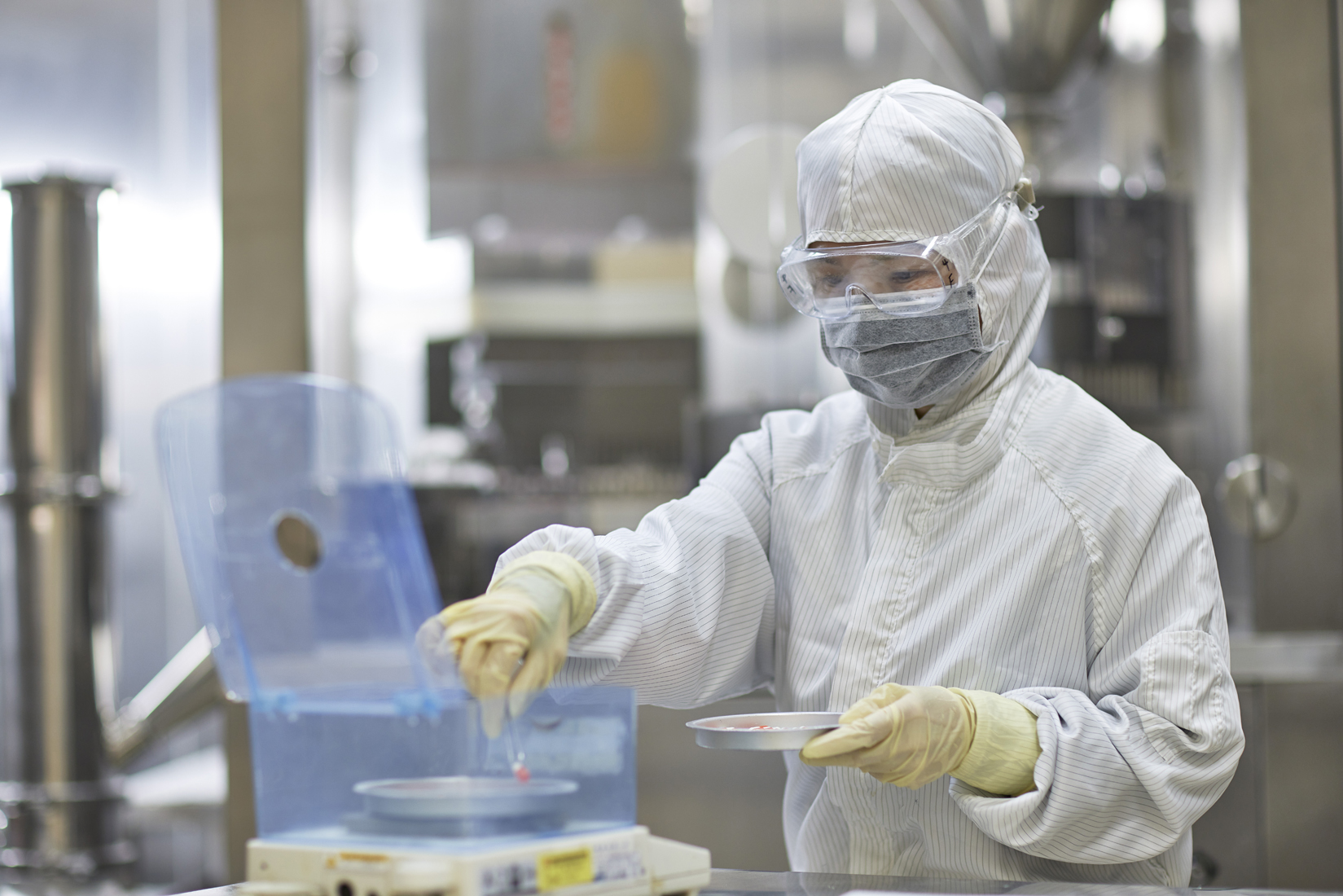 台中工廠_情境_生產人員2(035A4494)