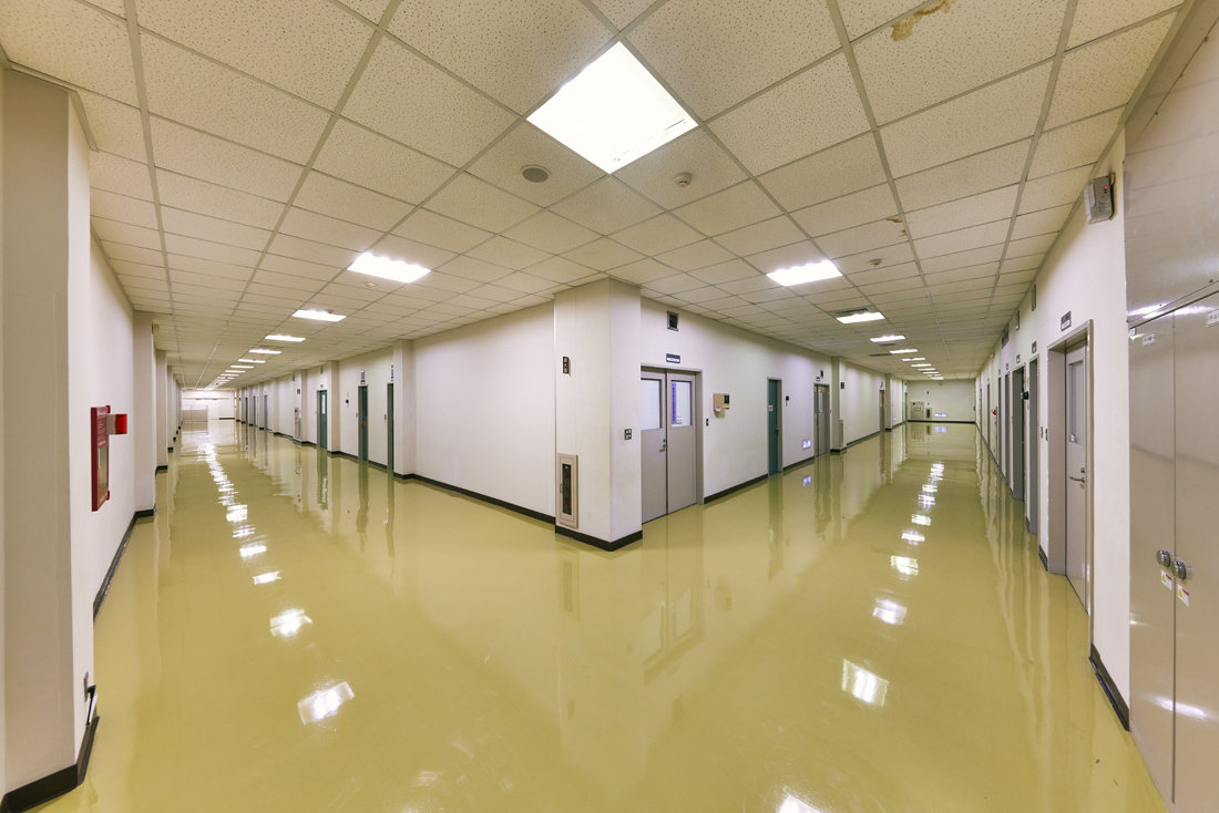 台南二廠_環境_走道(035A1883)